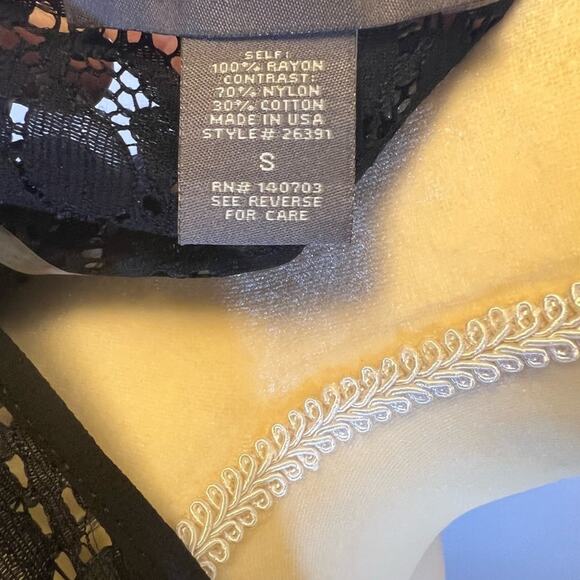 Kate & Mallory Black Lace Sheer Cardigan Size S - Picture 5 of 5